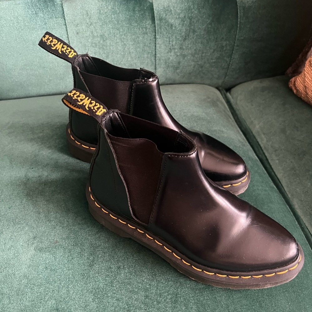 Doc Marten Chelsea Boots
